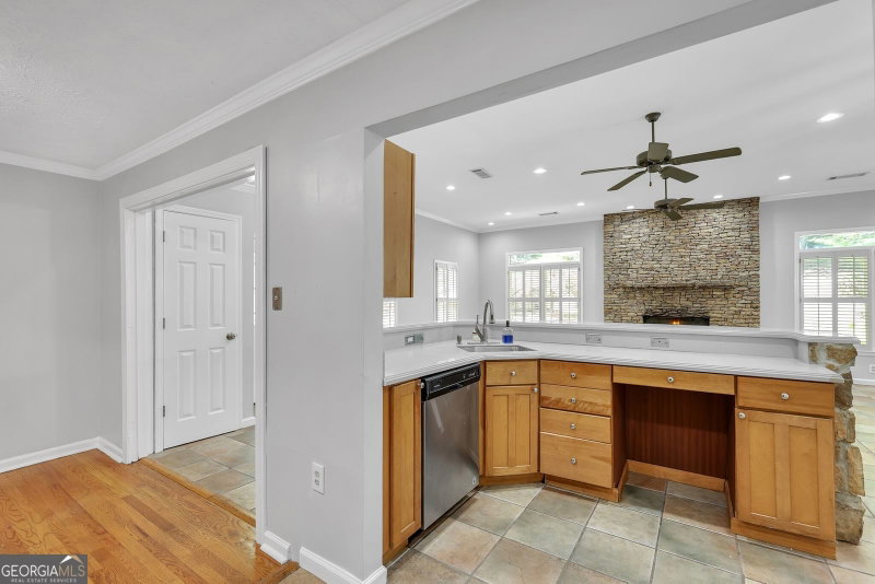 Photo 9 of 4934 Shiloh Drive
