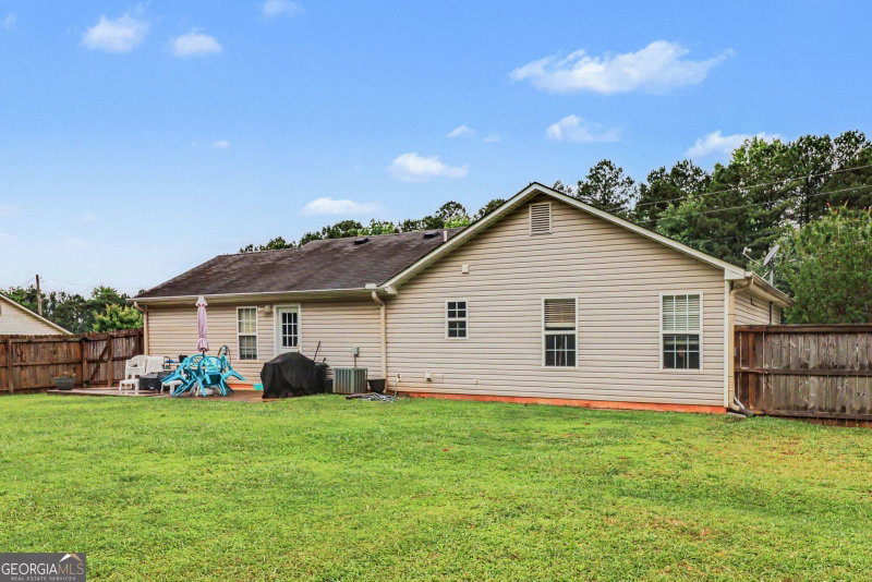 Photo 19 of 341 Thorn Thicket Drive