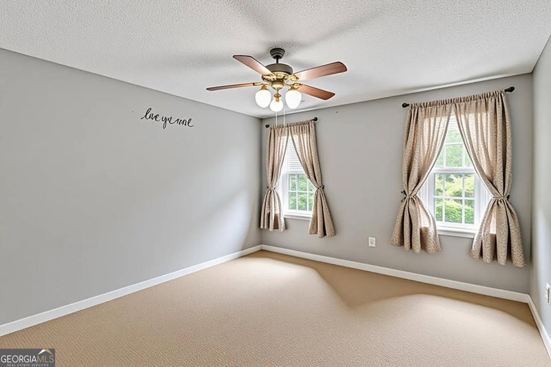 Photo 8 of 341 Thorn Thicket Drive