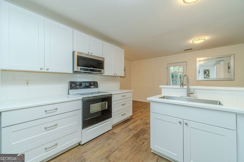 Photo 13 of 207 Belmont Drive