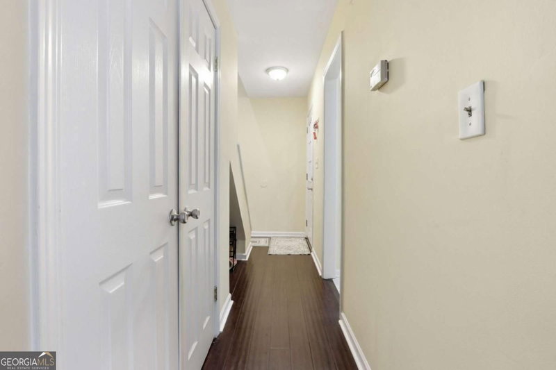 Photo 6 of 2524 Bradford Square NE