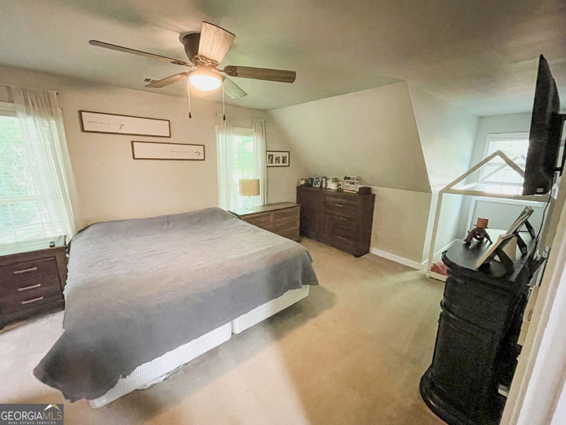 Photo 18 of 1609 White Oak Drive