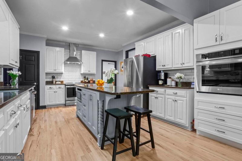 Photo 4 of 2598 Cricket Court NW