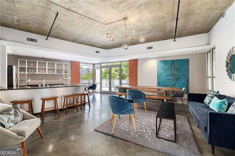 Photo 17 of 245 N Highland Avenue NE #408