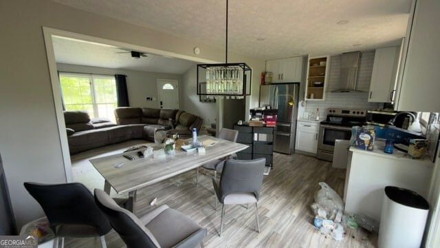 Photo 8 of 408 Willow Court SE