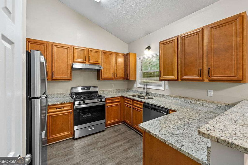 Photo 23 of 118 Black Oak Court