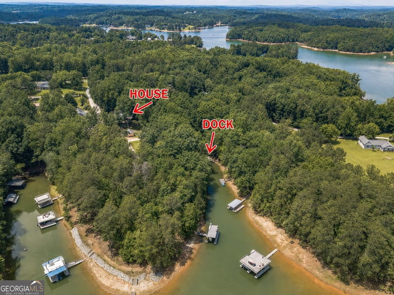 Photo 5 of 45 Lakepoint Drive