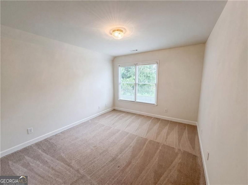 Photo 17 of 909 Mendenhall Way