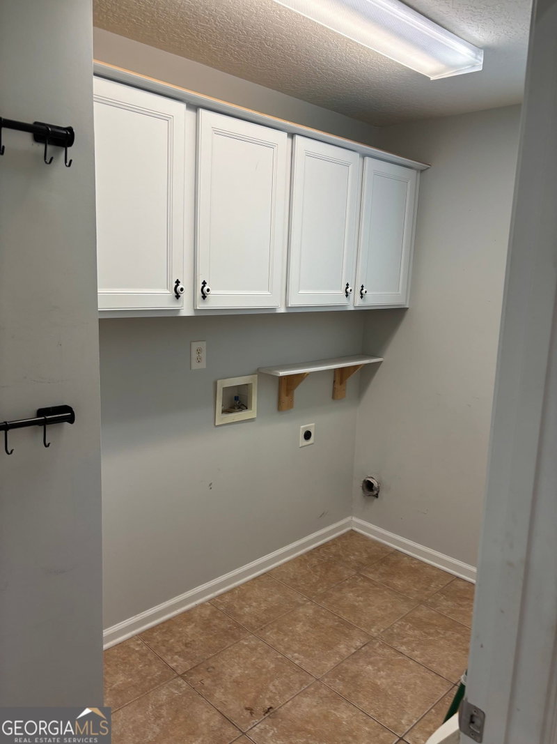 Photo 13 of 47 Blakewood Court