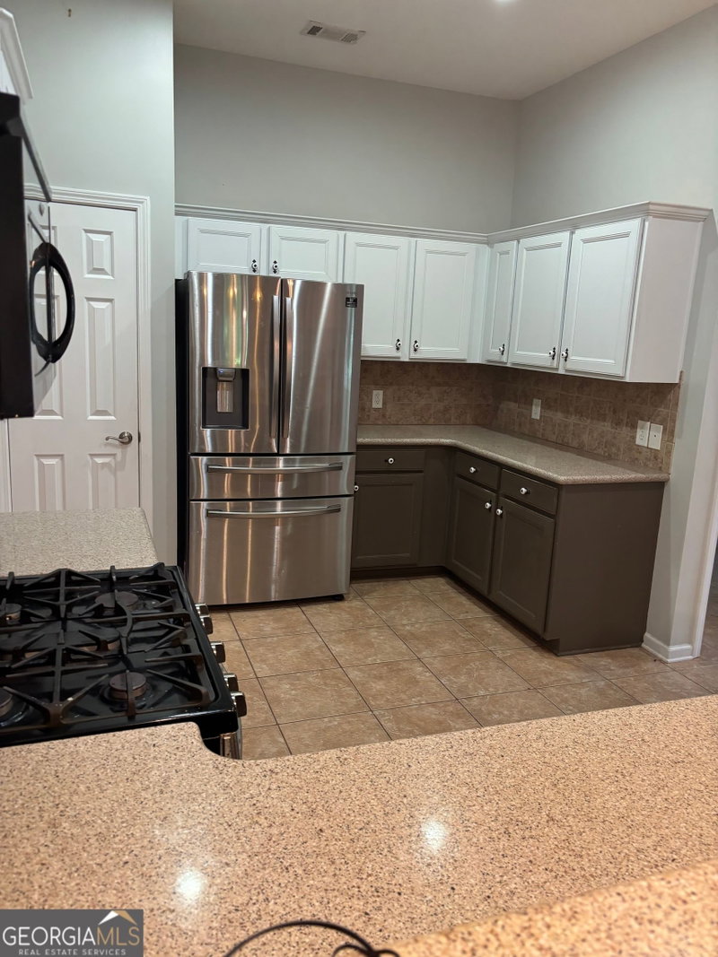 Photo 9 of 47 Blakewood Court