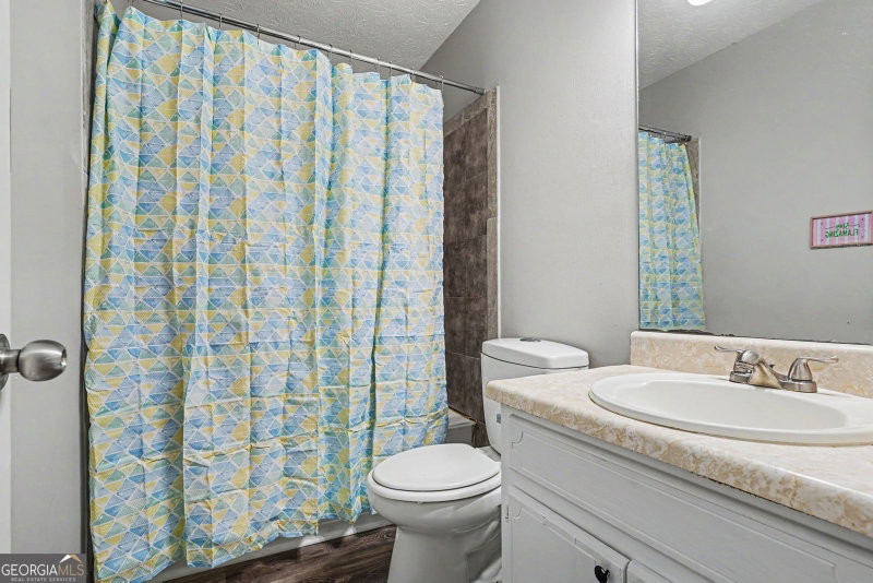 Photo 11 of 418 Sir Winston Court