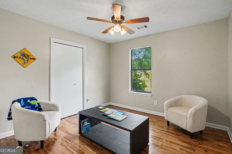 Photo 12 of 418 Sir Winston Court