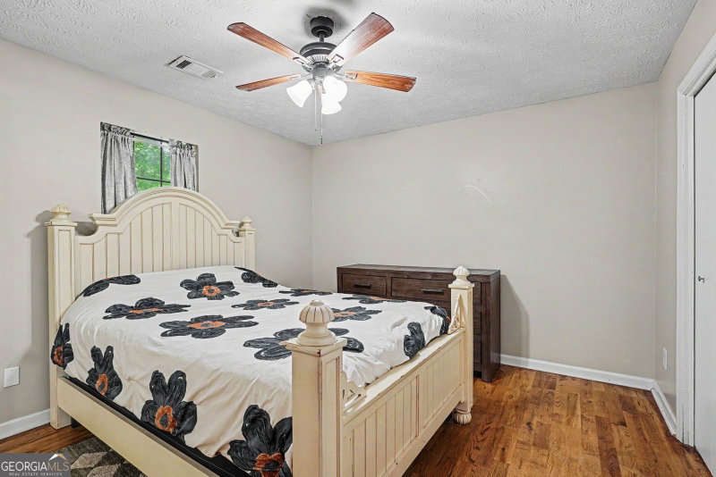 Photo 14 of 418 Sir Winston Court