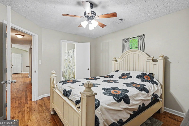 Photo 15 of 418 Sir Winston Court
