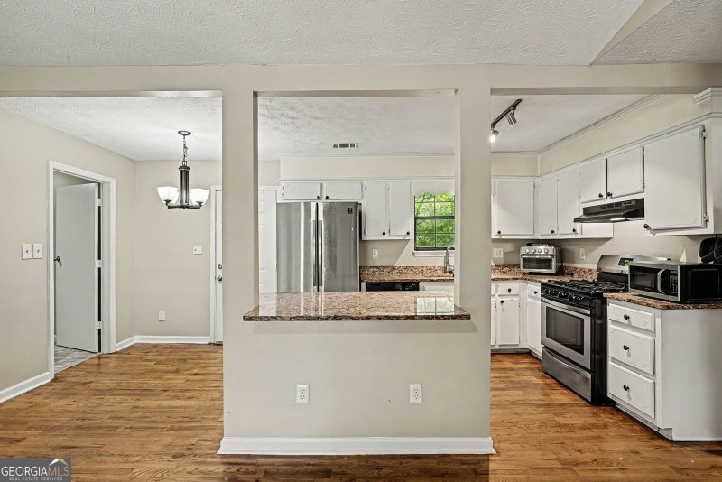 Photo 6 of 418 Sir Winston Court