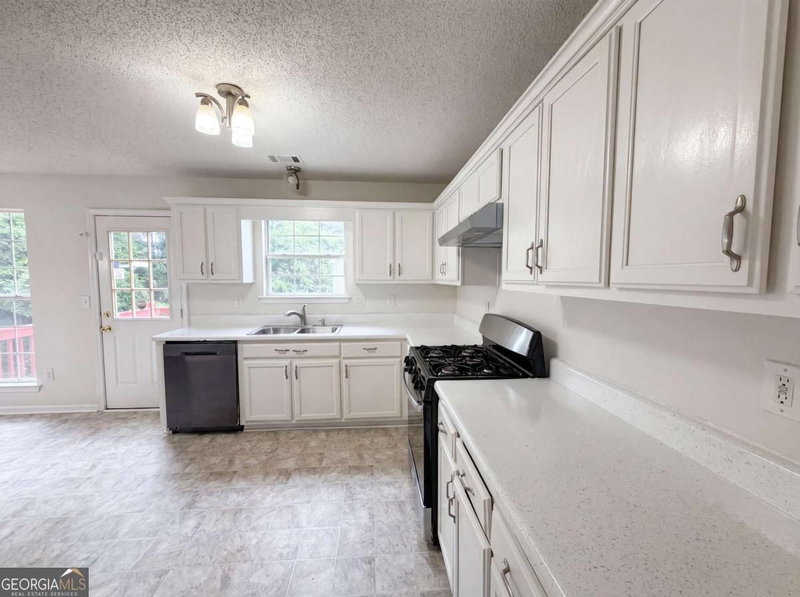 Photo 10 of 2690 Lolli Court