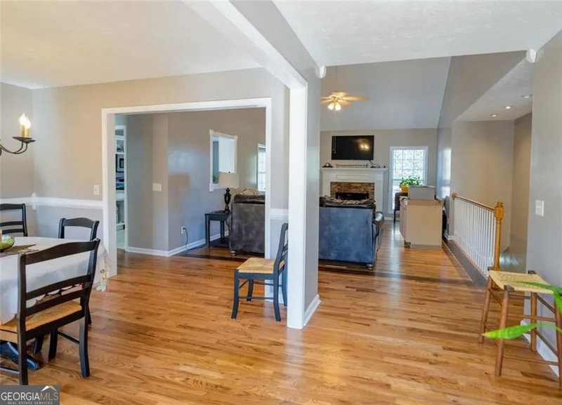 Photo 9 of 5810 Woodberry Walk