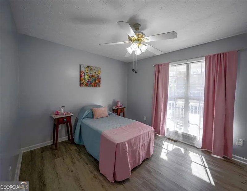 Photo 10 of 5810 Woodberry Walk