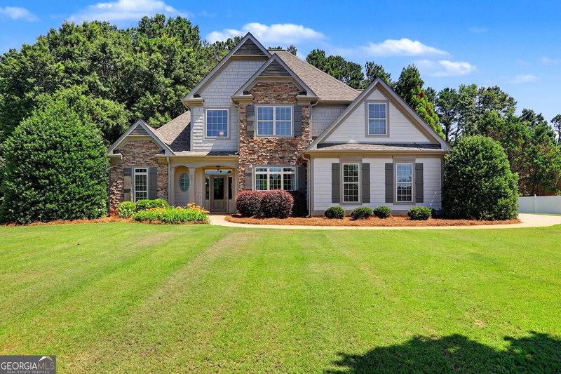 4 White Oak Lane