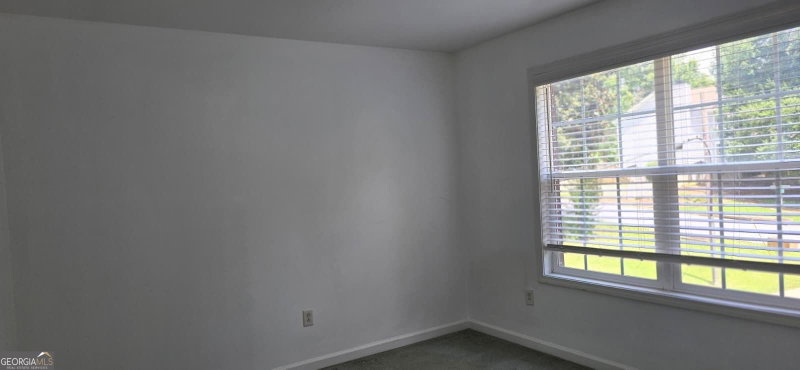 Photo 6 of 760 Wymill Road