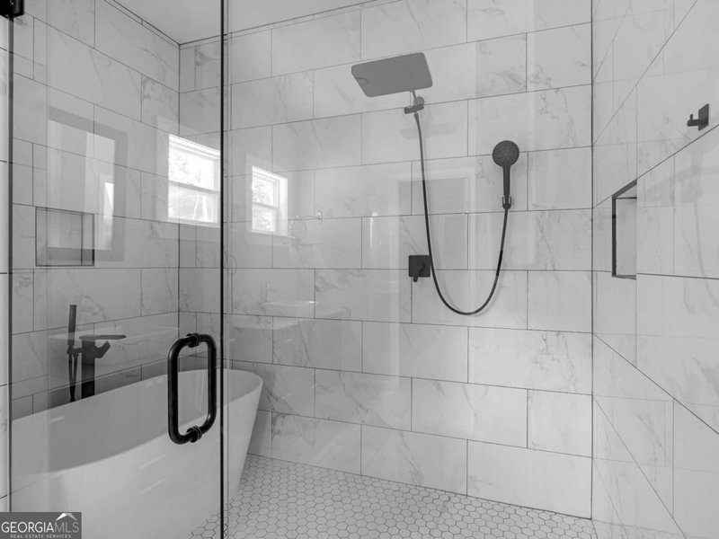 Photo 32 of 1090 Mcdaniel Street SW