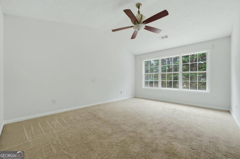 Photo 23 of 619 Lullingstone Drive SE