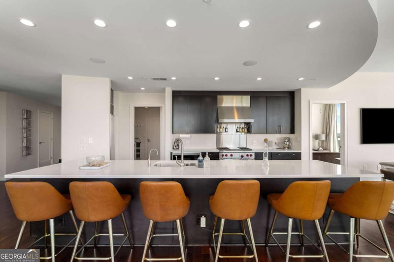 3325 PIEDMONT Road NE #2006