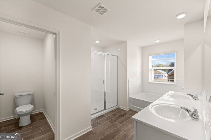 Photo 18 of 3078 Champions Way