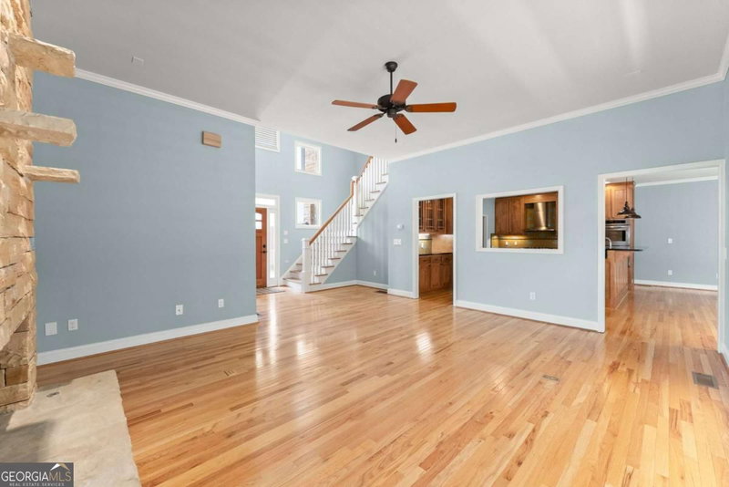 Photo 12 of 6277 Lakeview Drive