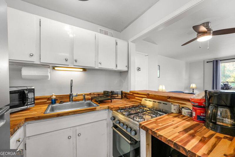 Photo 6 of 215 Piedmont Avenue NE #APT 305