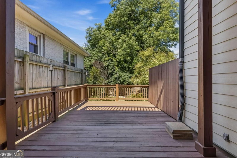 Photo 11 of 672 Kennesaw Avenue NE