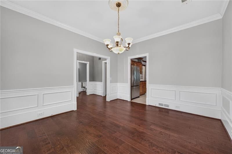 Photo 9 of 5427 Trentham Drive
