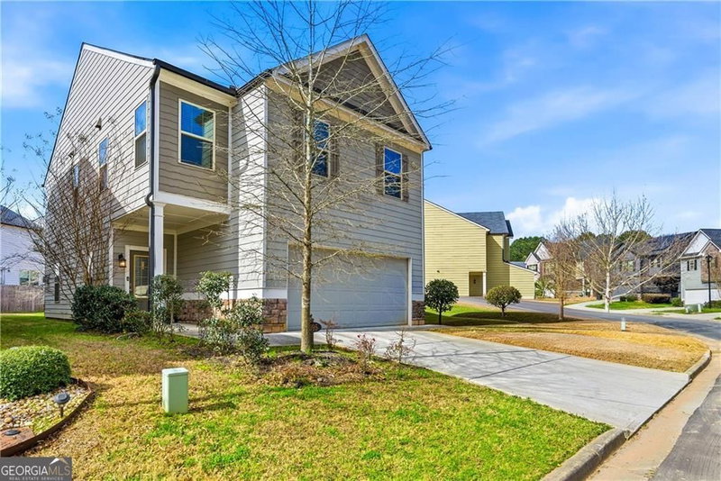 Photo 2 of 4095 Lake Manor Way