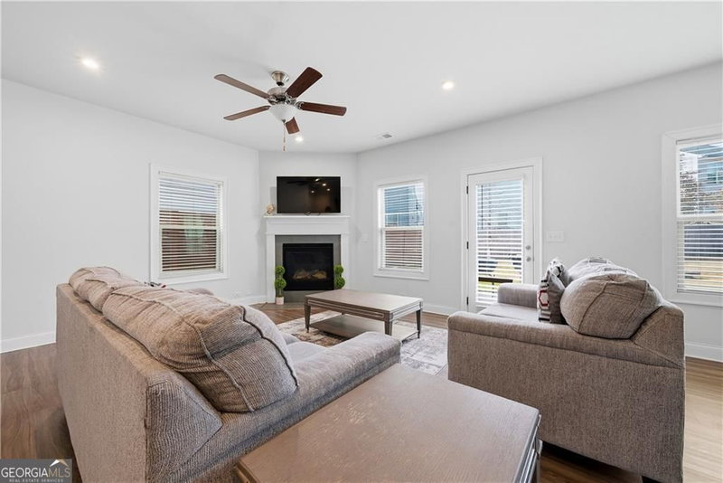 Photo 6 of 4095 Lake Manor Way