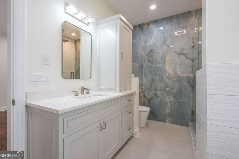 Photo 11 of 3430 Hillbrook Court SW