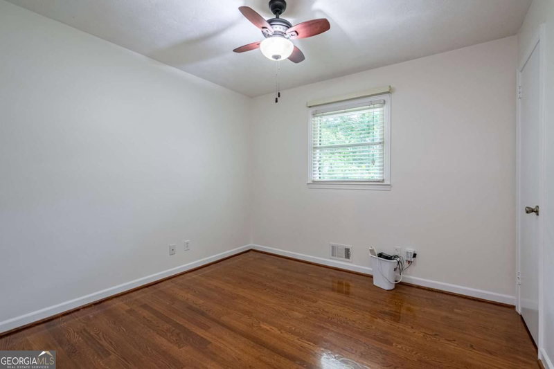 Photo 32 of 3430 Hillbrook Court SW