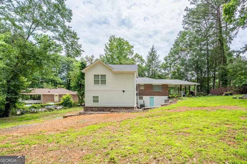 Photo 5 of 3430 Hillbrook Court SW