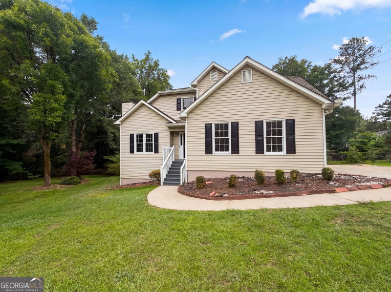 3162 Oak Leaf Court SW