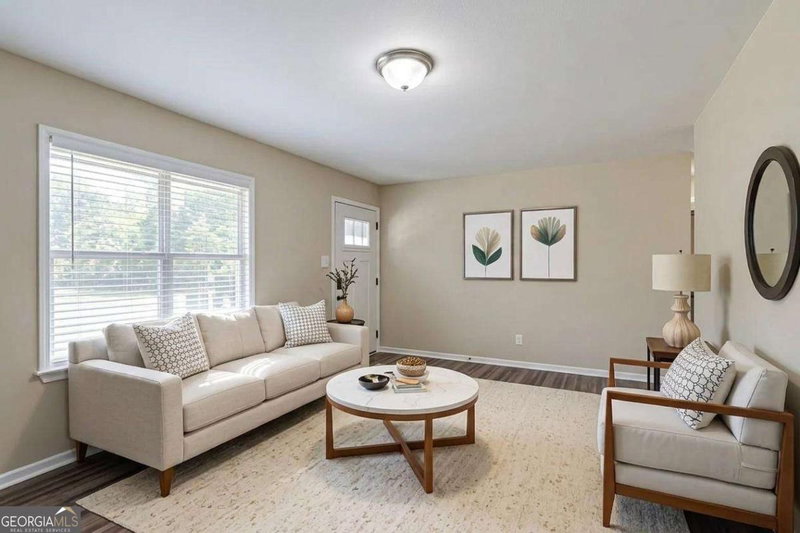 Photo 4 of 2406 Swallow Circle SE