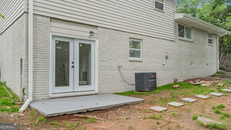 Photo 6 of 5678 Deerfield Court