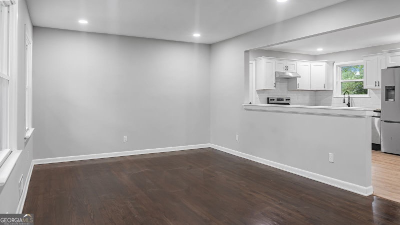 Photo 9 of 5678 Deerfield Court