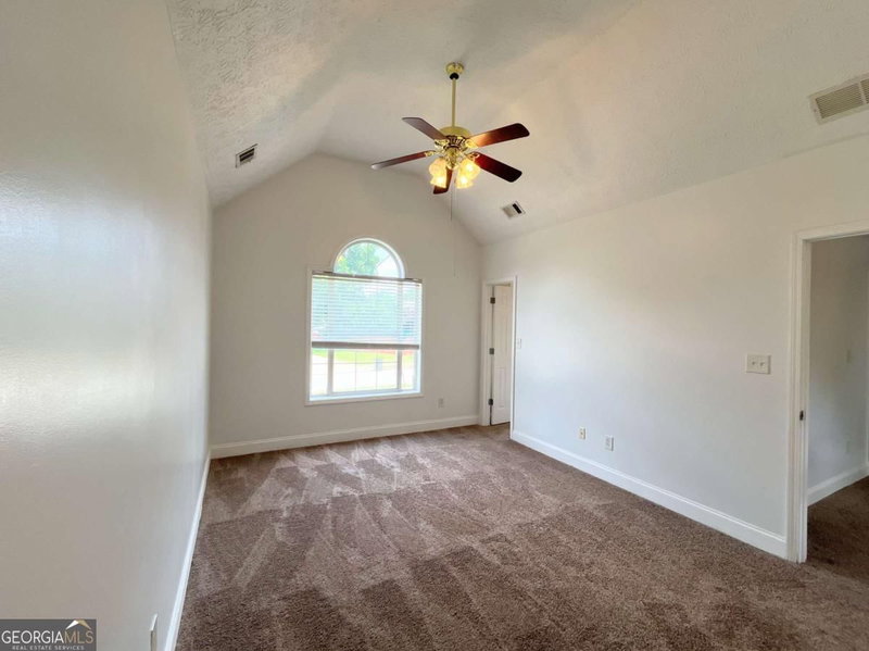 Photo 12 of 155 Summer Leigh Drive