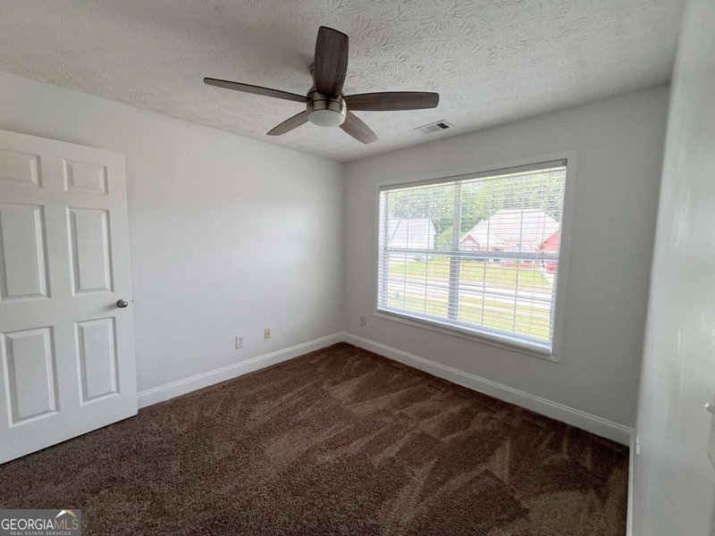 Photo 17 of 155 Summer Leigh Drive