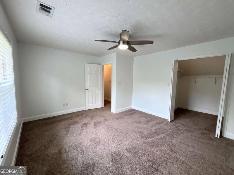 Photo 18 of 155 Summer Leigh Drive