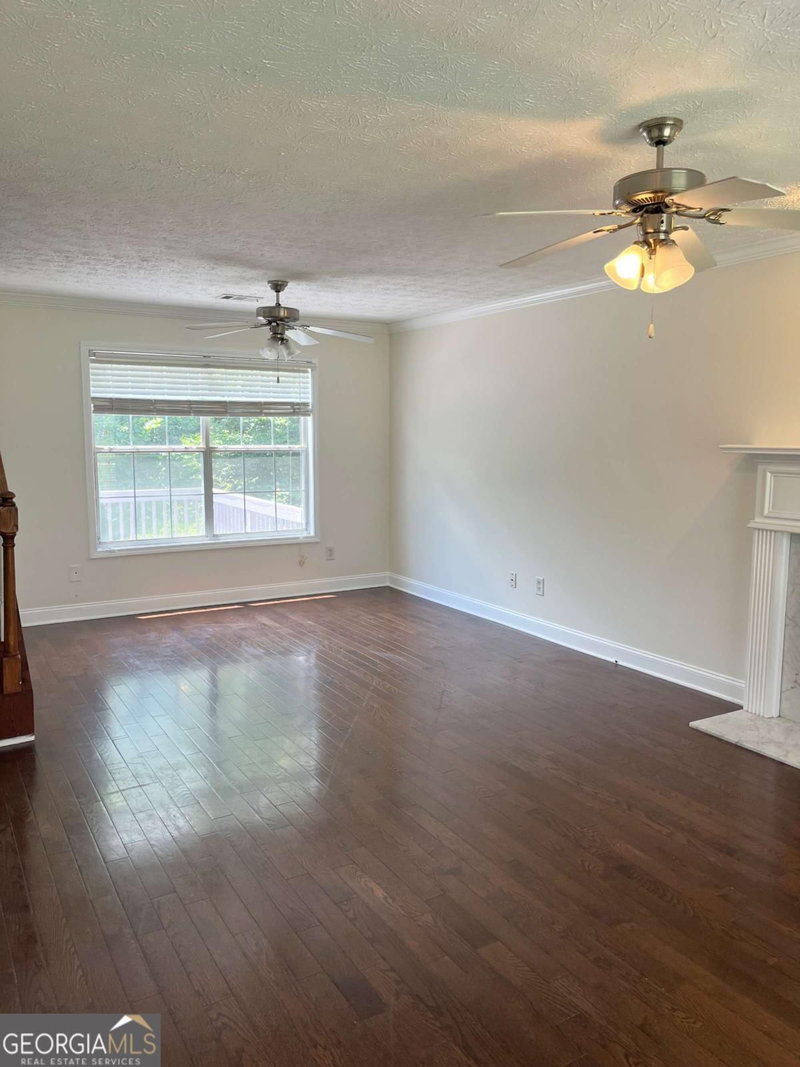 Photo 4 of 155 Summer Leigh Drive