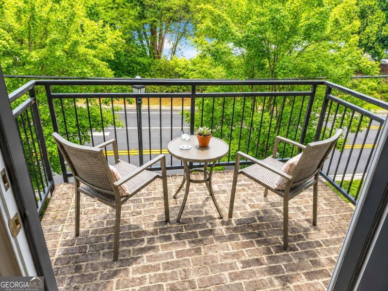 Photo 11 of 2522 Appleden Place #6
