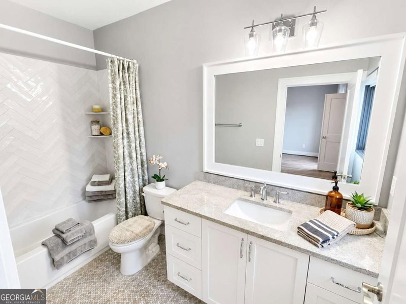 Photo 17 of 2522 Appleden Place #6