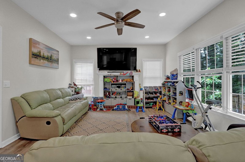 Photo 13 of 3960 Oak Park Drive