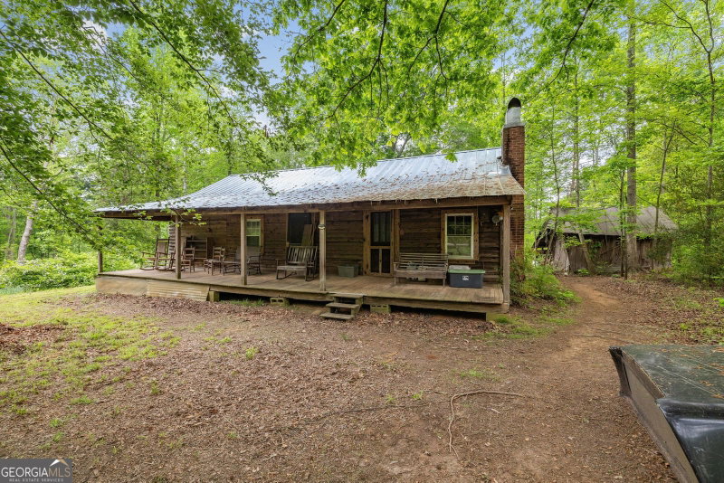Photo 4 of 527 Louden Ridge Road