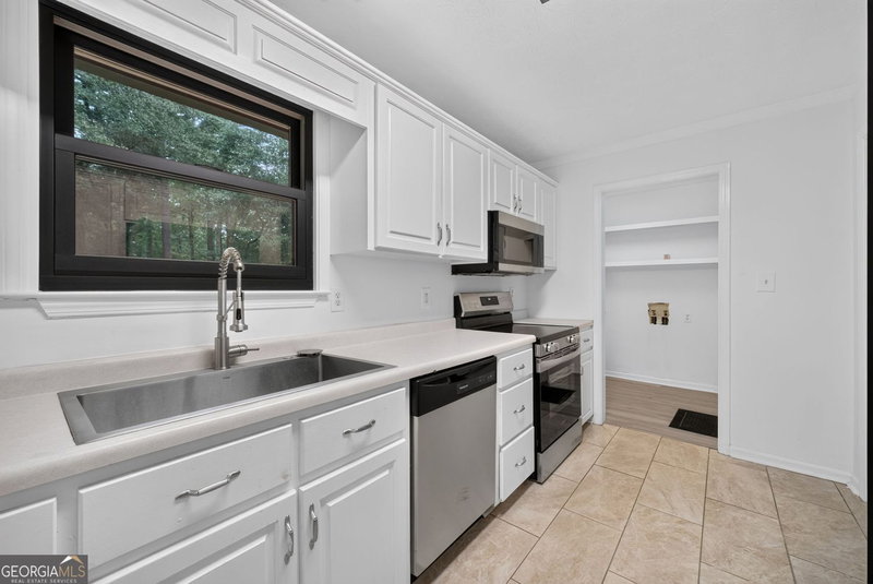 Photo 13 of 494 Spring Street